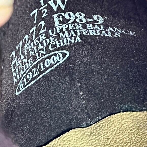 Cobbie Cuddlers Womens Brown Suede Slip On Leather Loafers Block Heel Shoes 7.5W - Picture 16 of 16